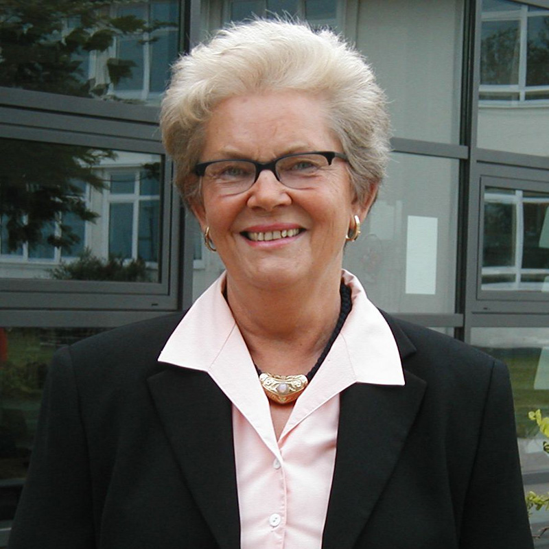  Hildegard Hsener